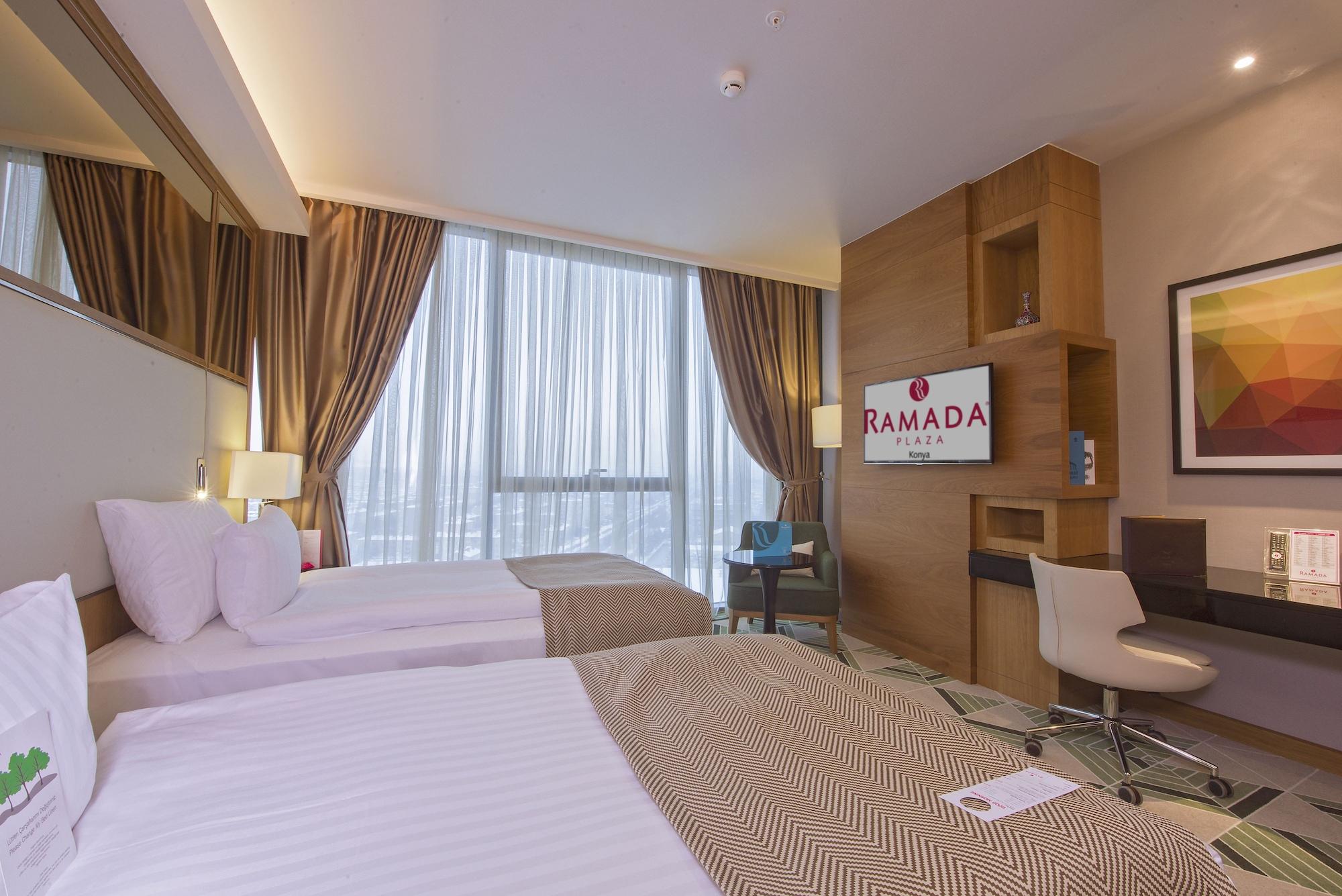 Ramada Plaza By Wyndham Konya Hotel Екстериор снимка
